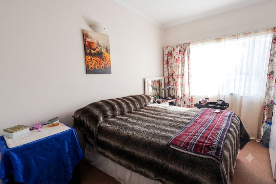 1 Bedroom Property for Sale in Quigney Eastern Cape